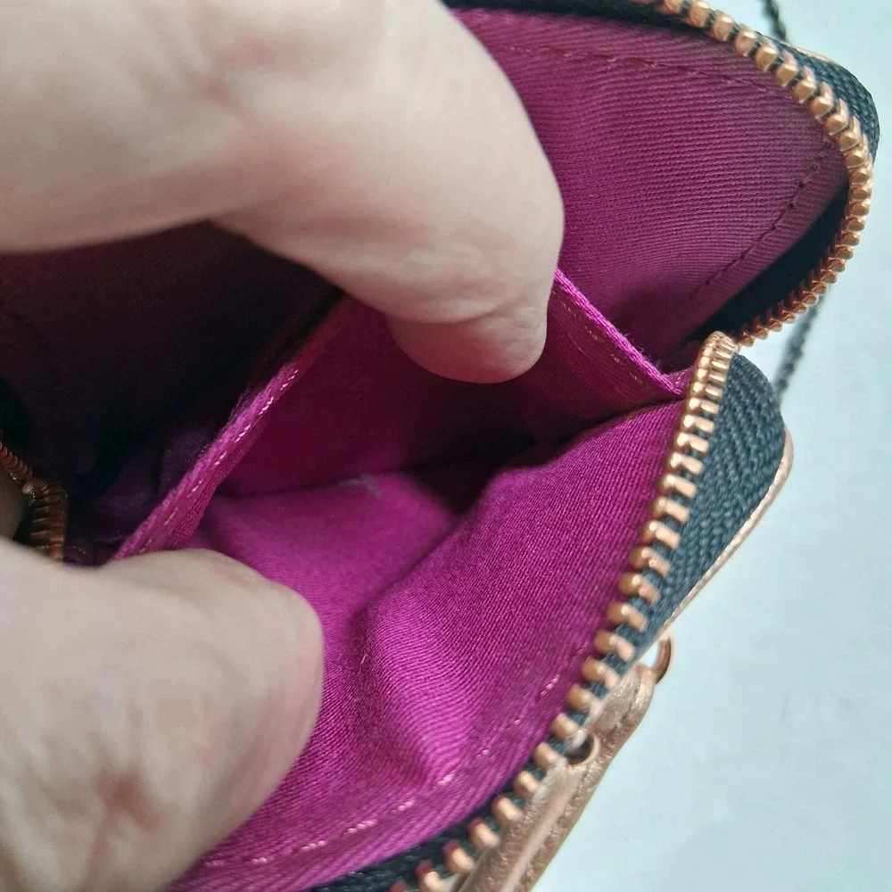 Fossil rose gold